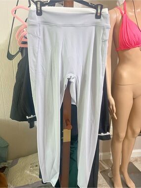 Light Grey High-Rise Active Leggings - Size L